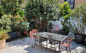 Maison avec jardin au pied de la cité médiévale